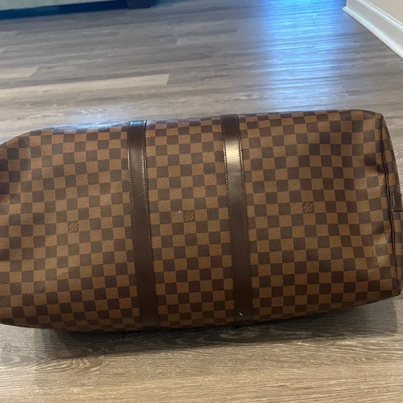 Authentic Louis Vuitton Keepall Bandoulière 55 - Picture 7 of 17